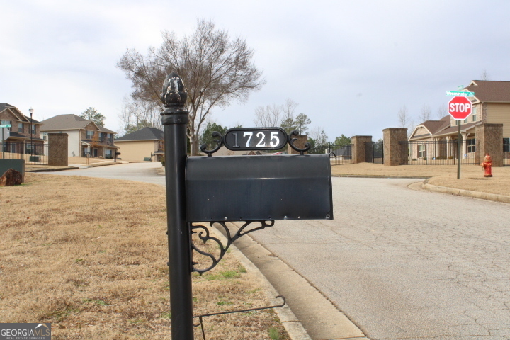 1725 Wesminster Circle Griffin GA 30223