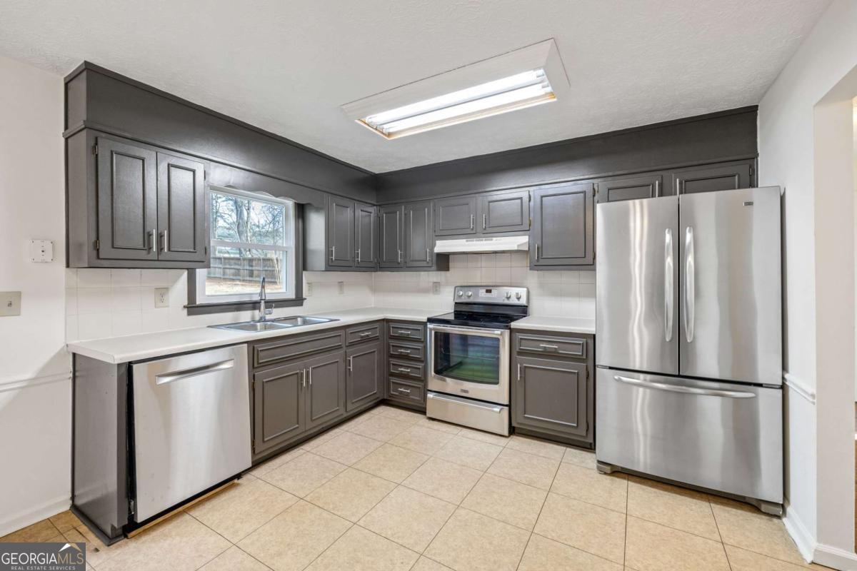 1833 Easter Cody Court Grayson GA 30017