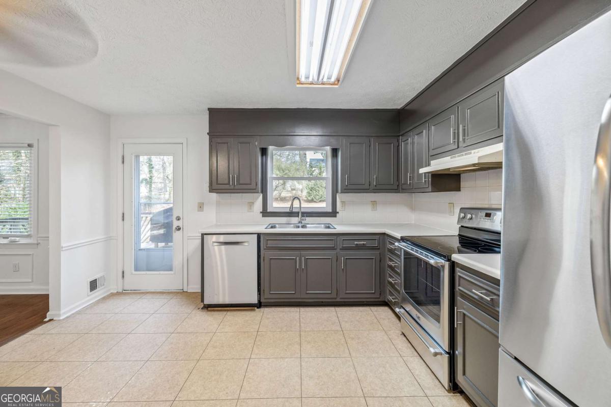 1833 Easter Cody Court Grayson GA 30017