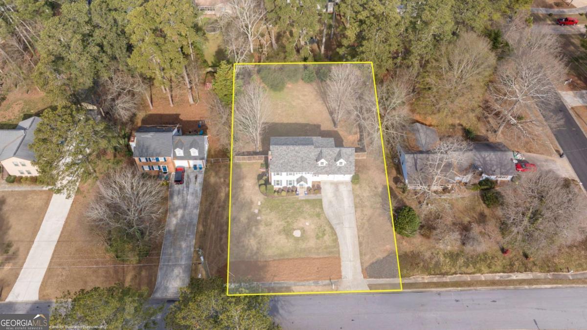 1833 Easter Cody Court Grayson GA 30017