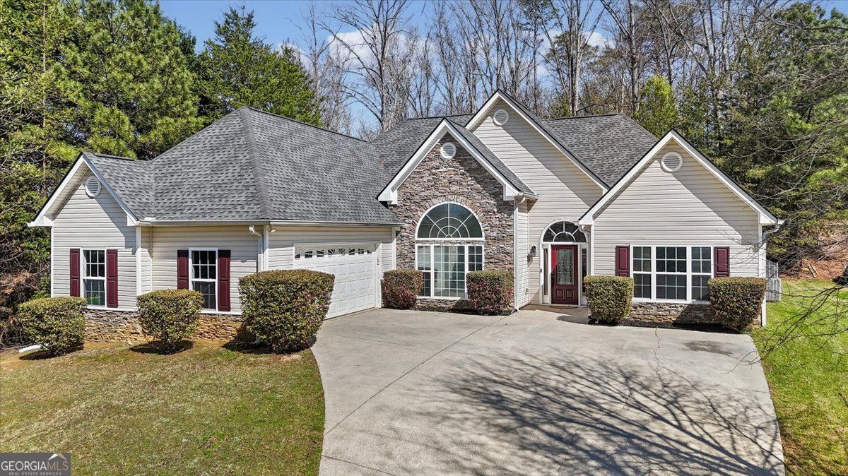 25 Cherokee Hills Drive Rydal GA 30171