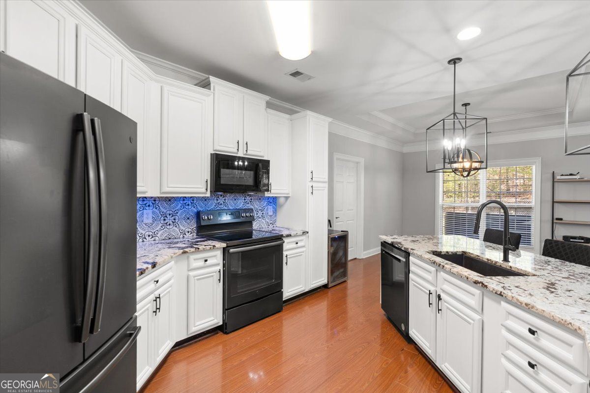 25 Cherokee Hills Drive Rydal GA 30171
