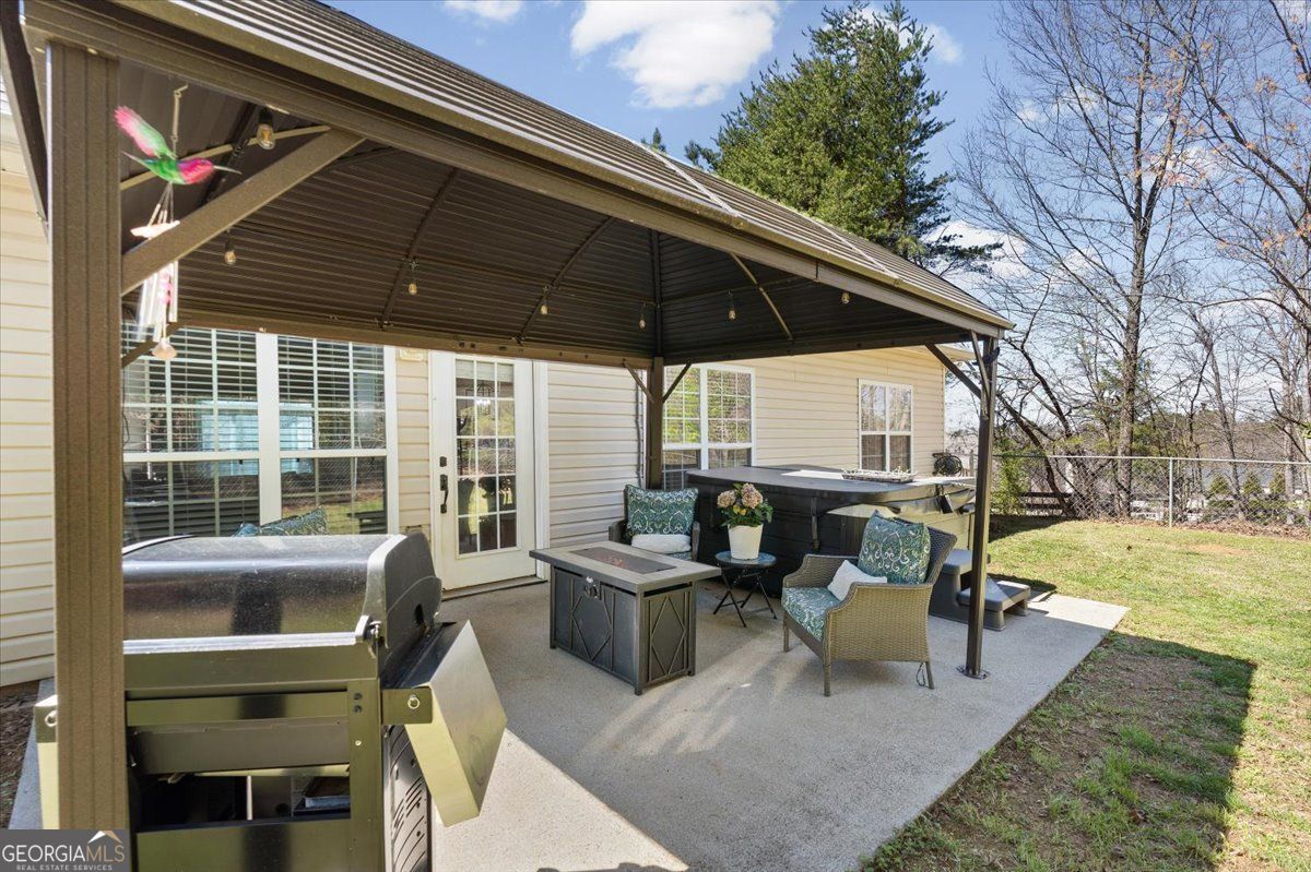 25 Cherokee Hills Drive Rydal GA 30171