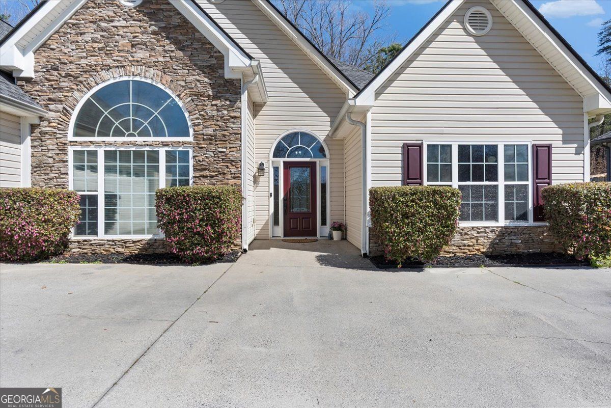 25 Cherokee Hills Drive Rydal GA 30171
