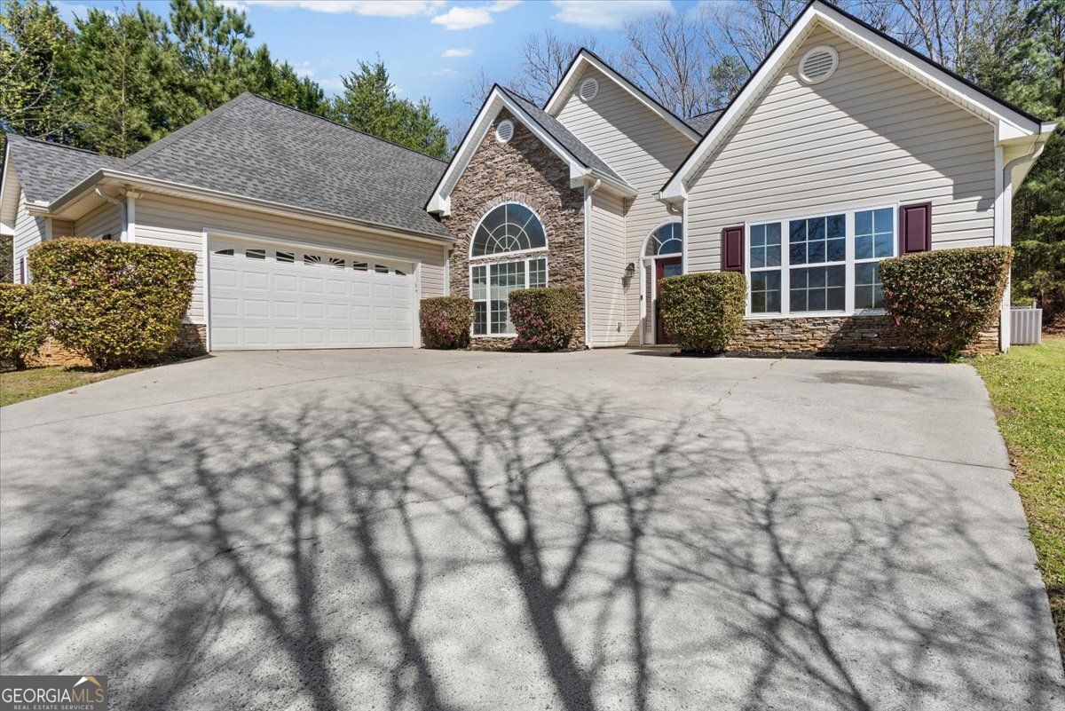 25 Cherokee Hills Drive Rydal GA 30171