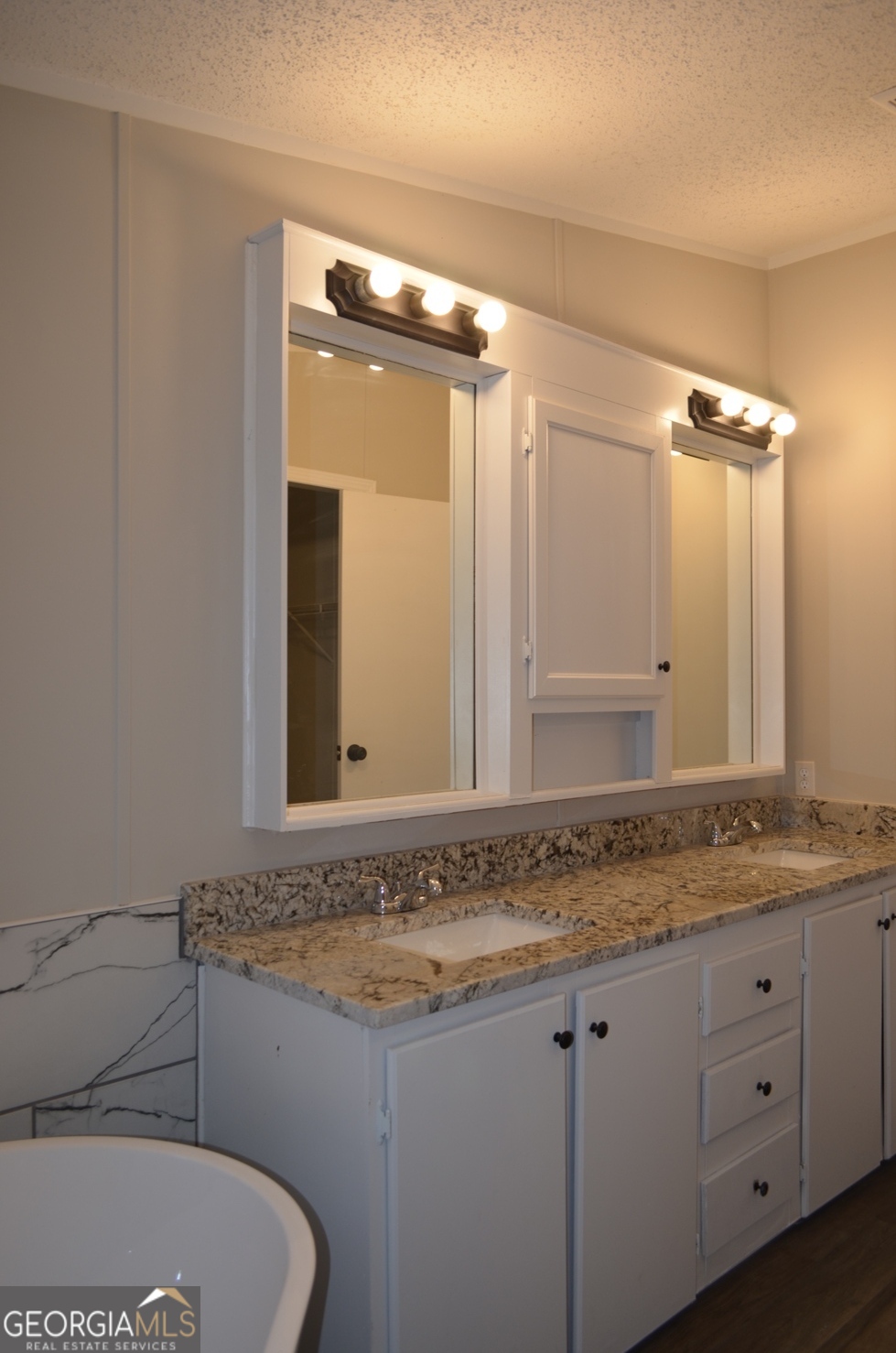 1048 Lee King Road Forsyth GA 31029