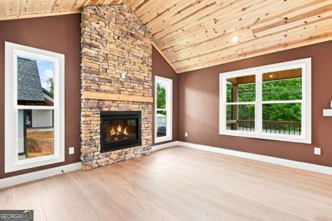 318 E Second Street Blue Ridge GA 30513