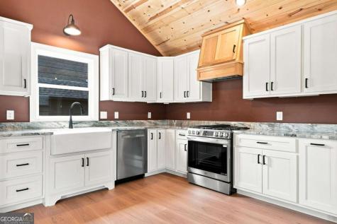318 E Second Street Blue Ridge GA 30513
