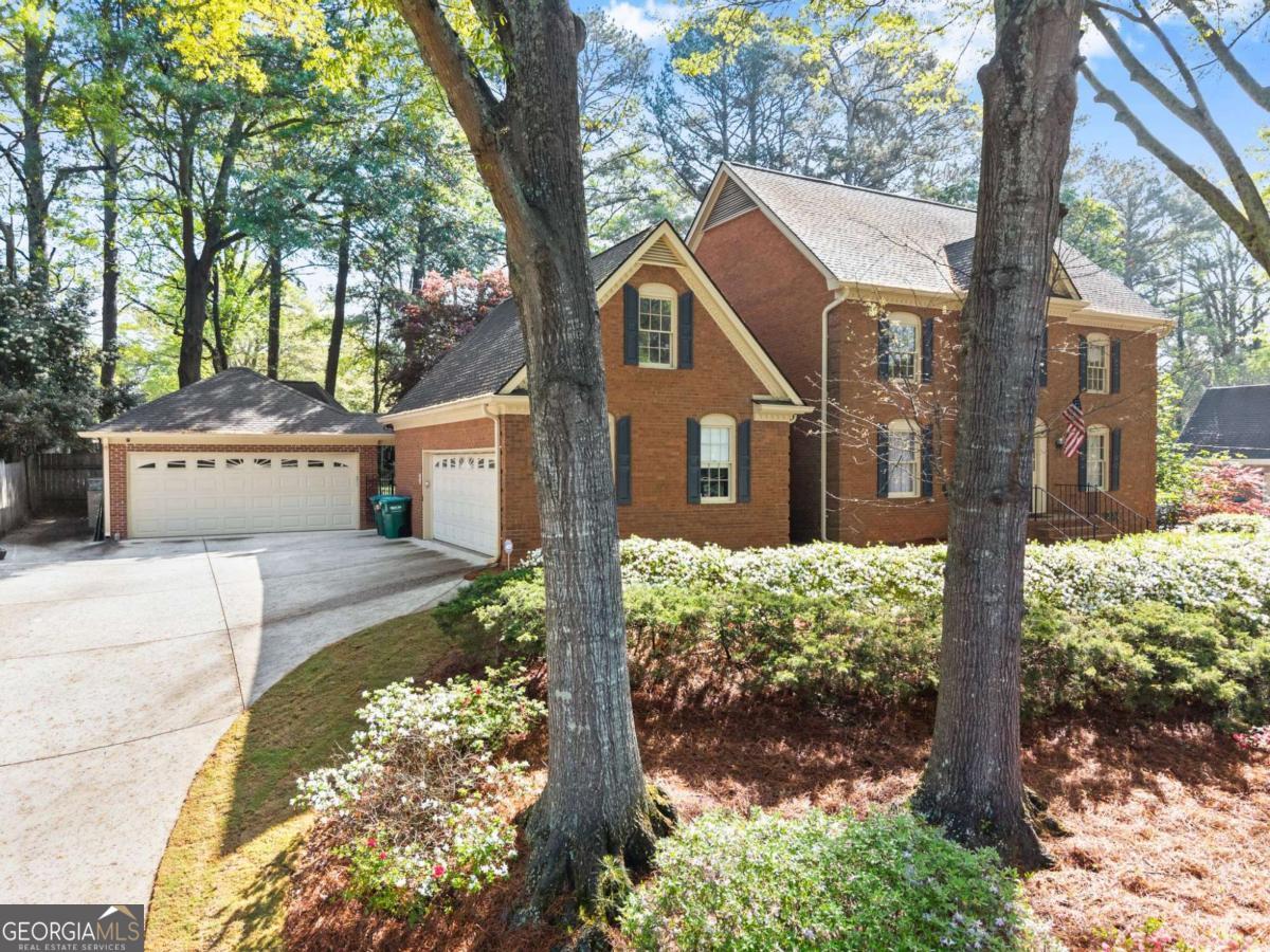 556 Daisy Nash Drive SW Lilburn GA 30047