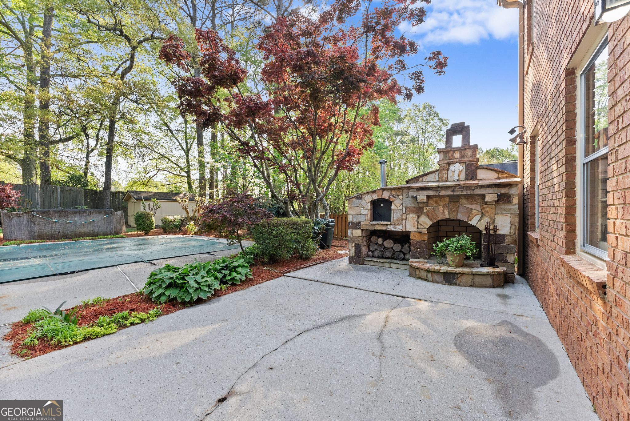 556 Daisy Nash Drive SW Lilburn GA 30047