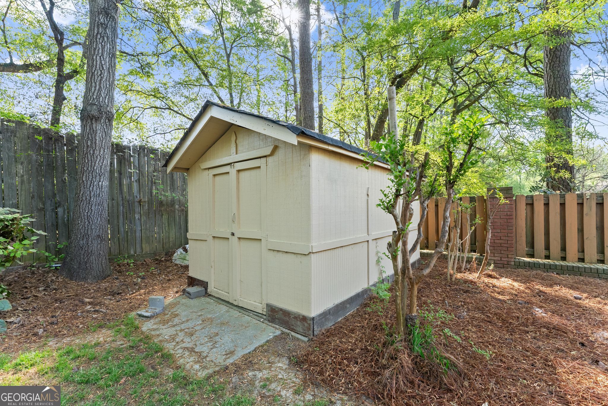 556 Daisy Nash Drive SW Lilburn GA 30047