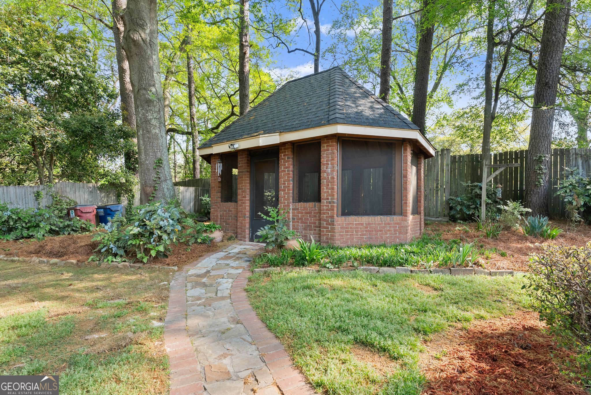 556 Daisy Nash Drive SW Lilburn GA 30047
