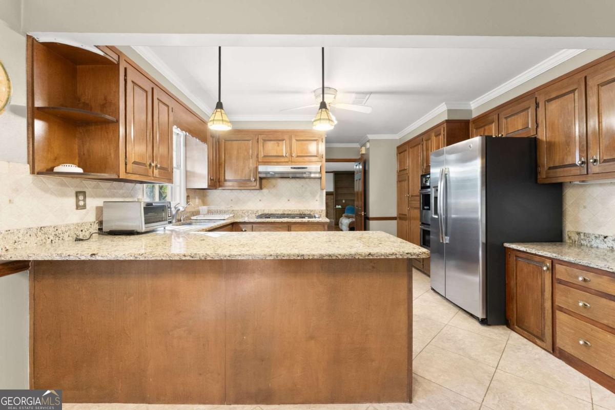 556 Daisy Nash Drive SW Lilburn GA 30047