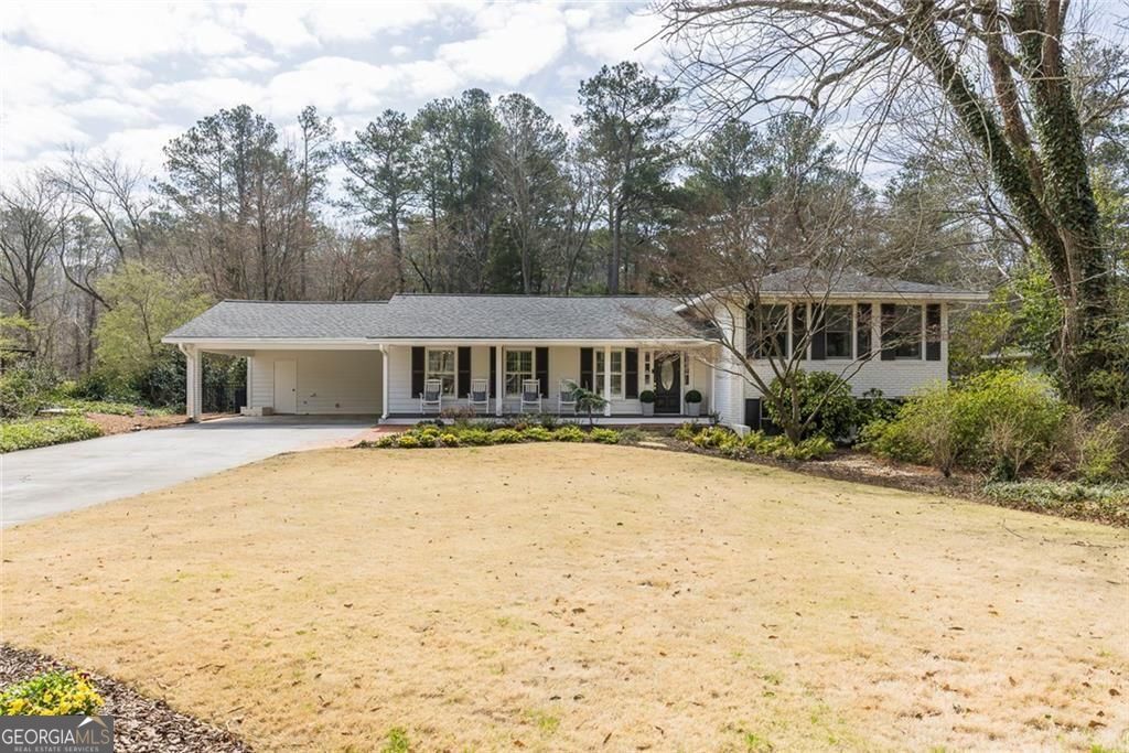 775 E Powderhorn Road NE Sandy Springs GA 30342