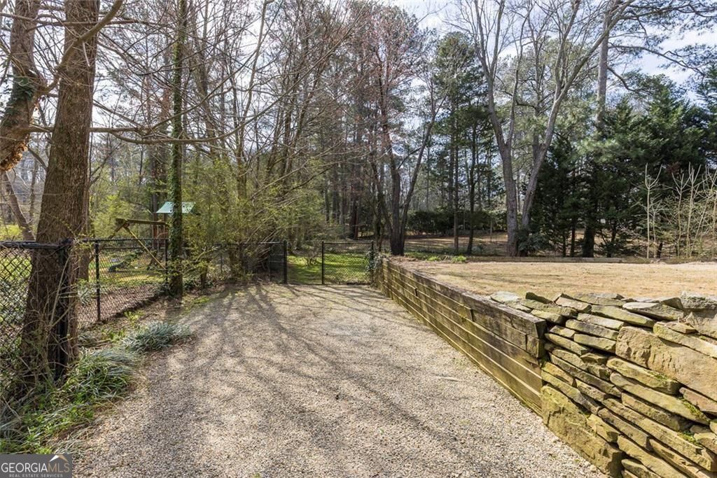 775 E Powderhorn Road NE Sandy Springs GA 30342