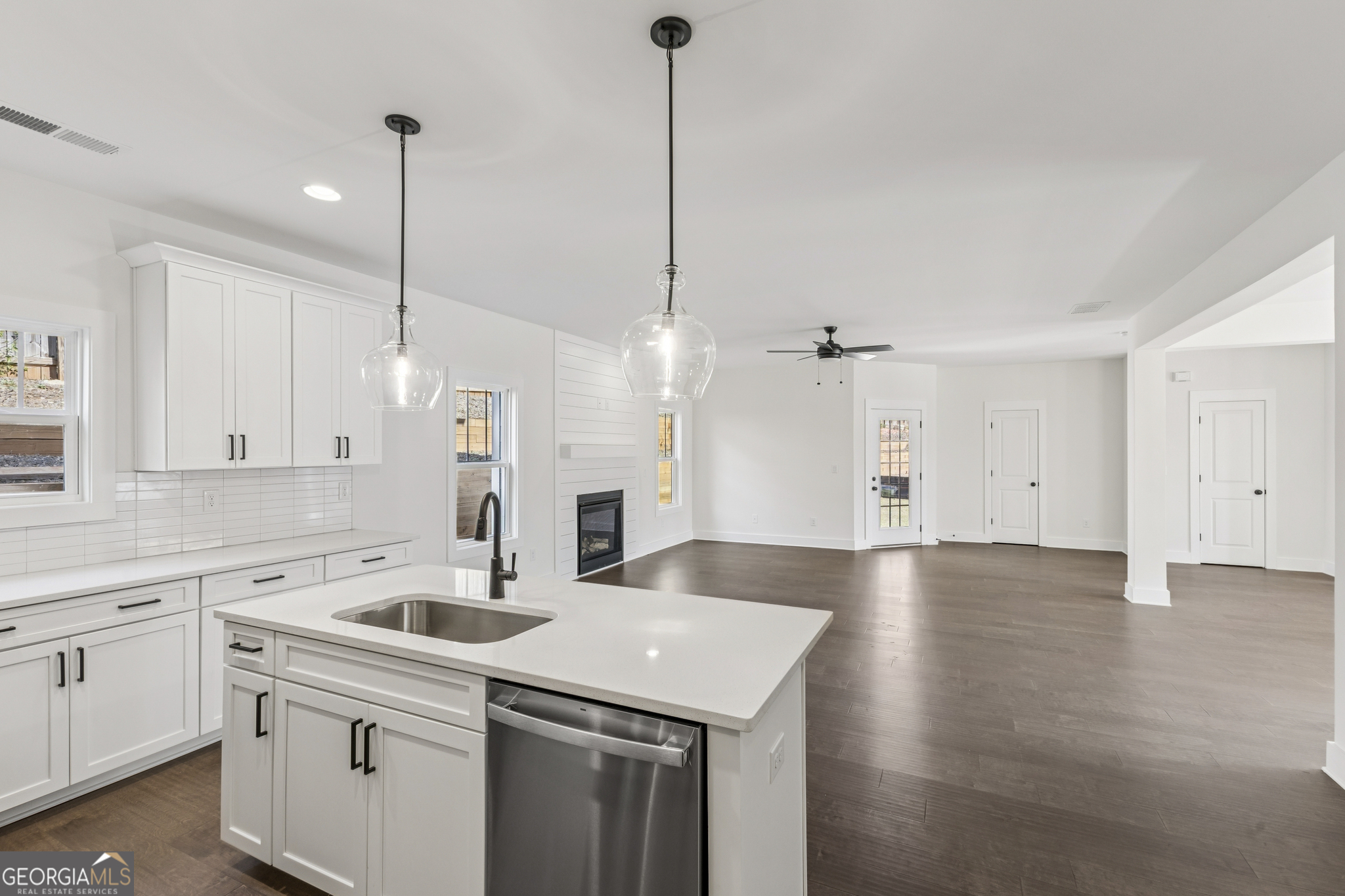 2452 Whites Ridge Decatur GA 30034