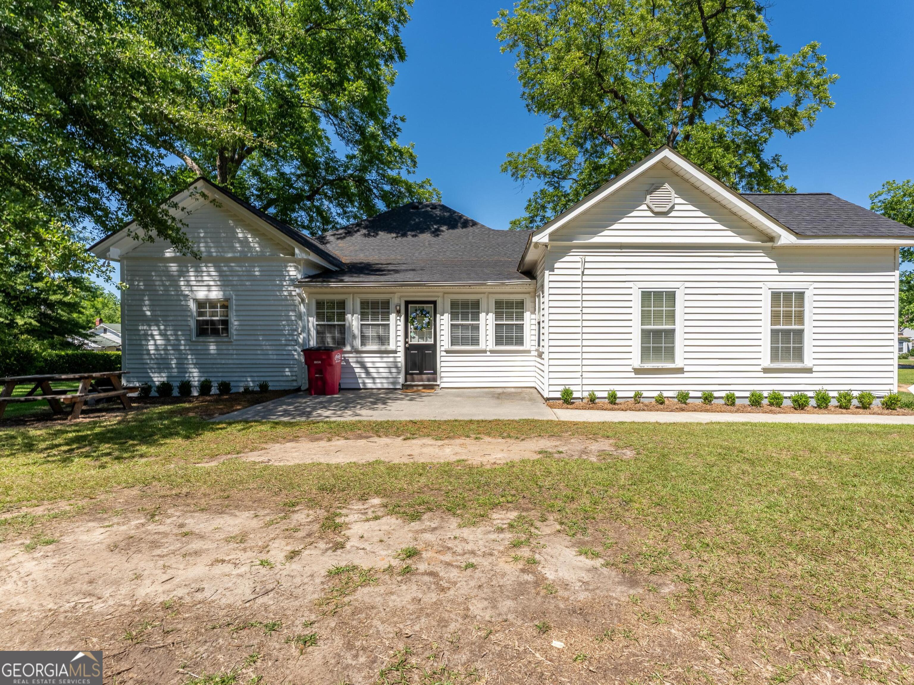 224 East Church Street Sandersville GA 31082