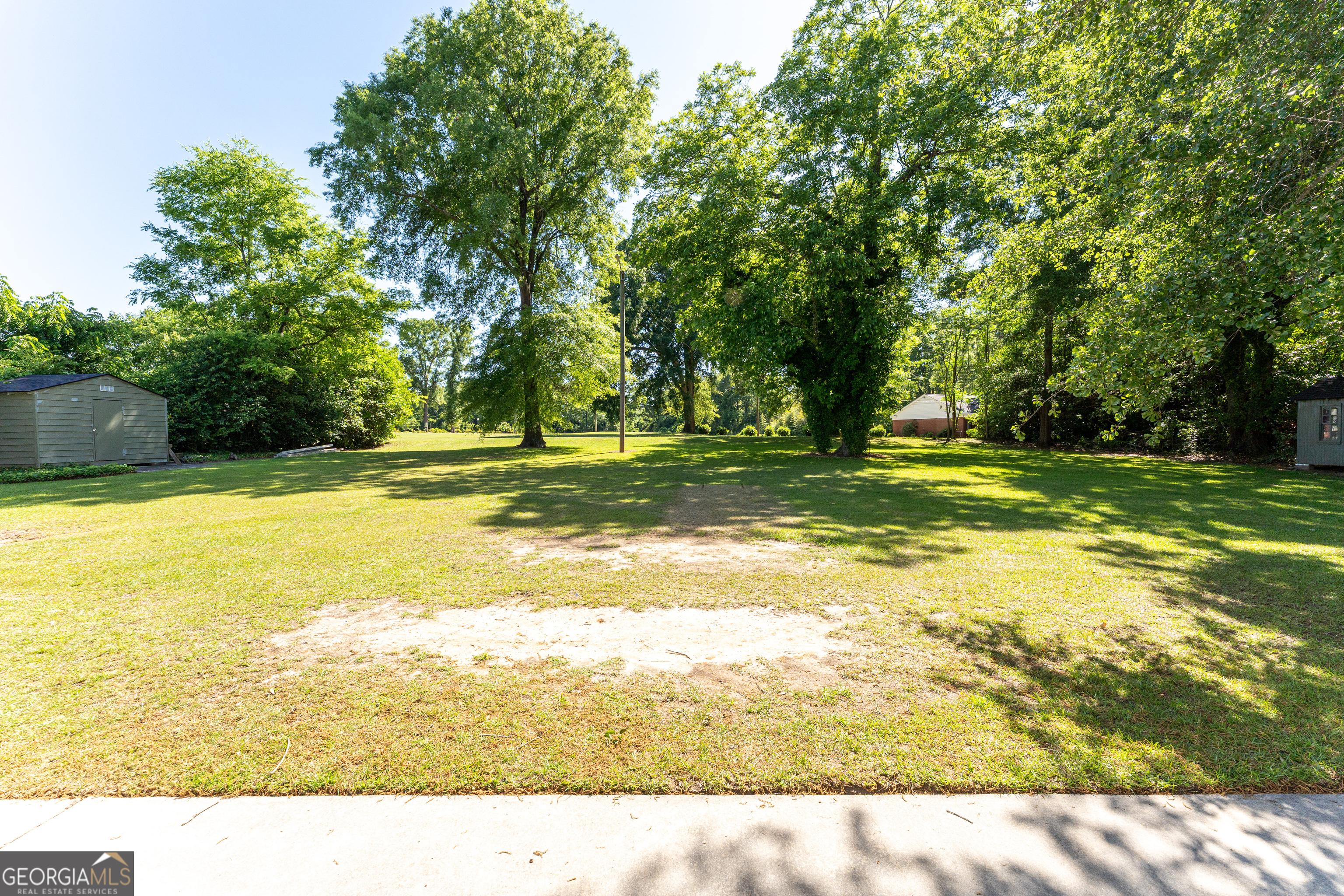 224 East Church Street Sandersville GA 31082