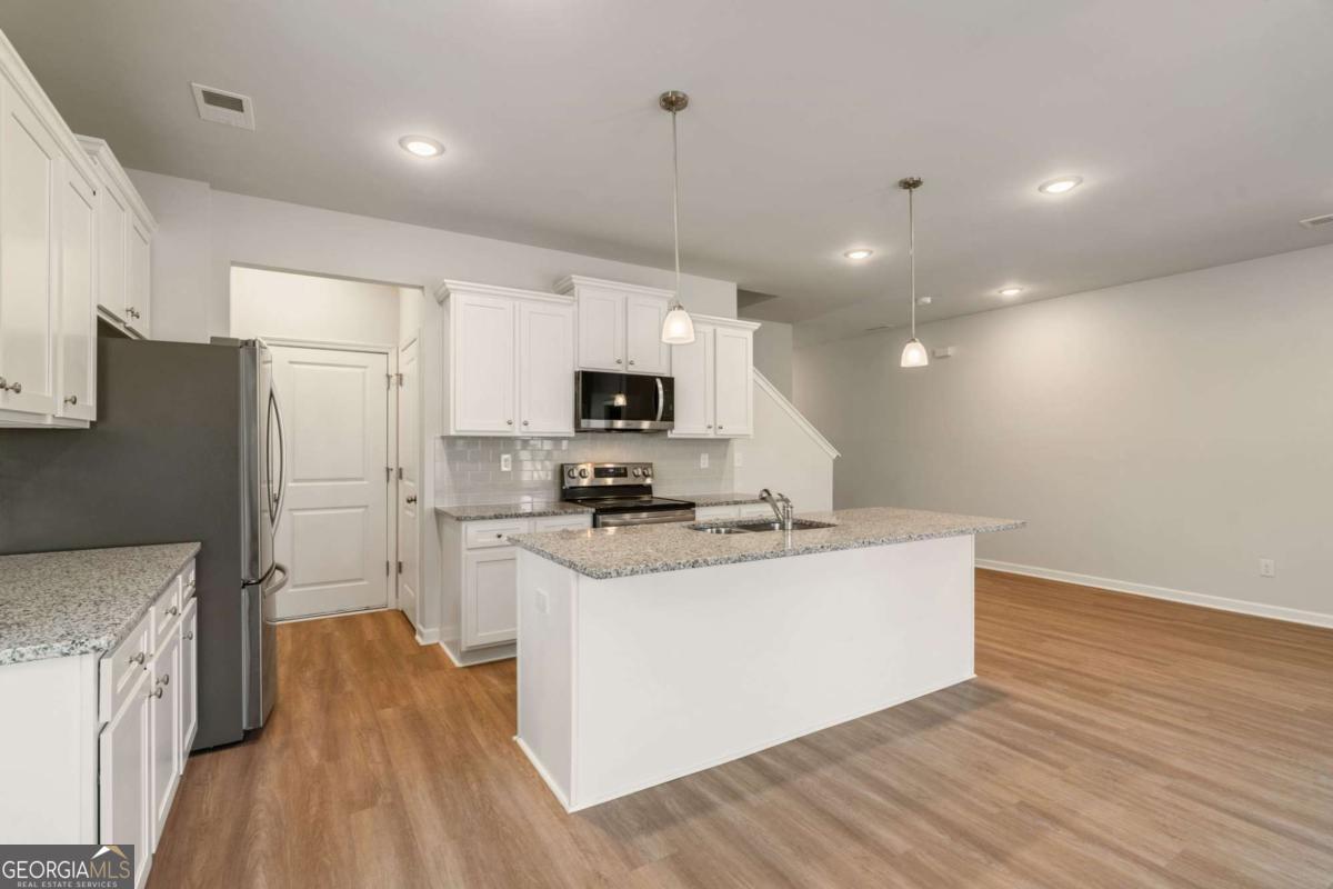 2568 Swan Lake Drive Grayson GA 30017