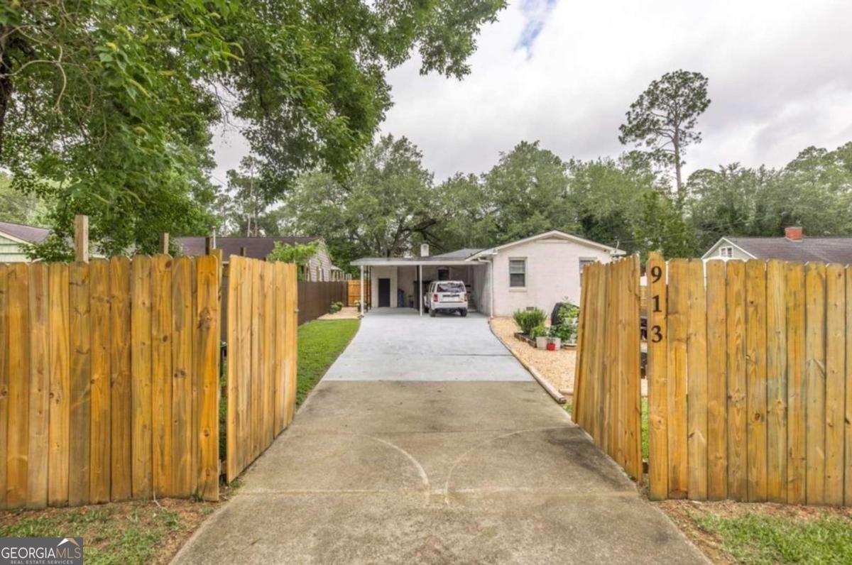 913 7th Avenue Albany GA 31701