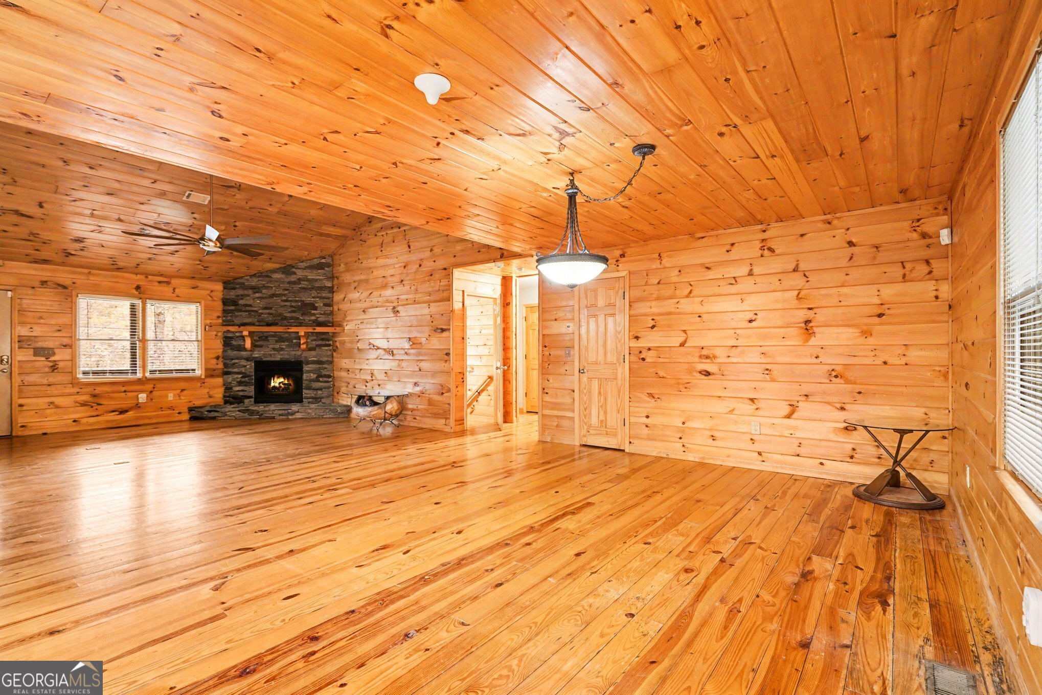 29 Agora Lane Ellijay GA 30540