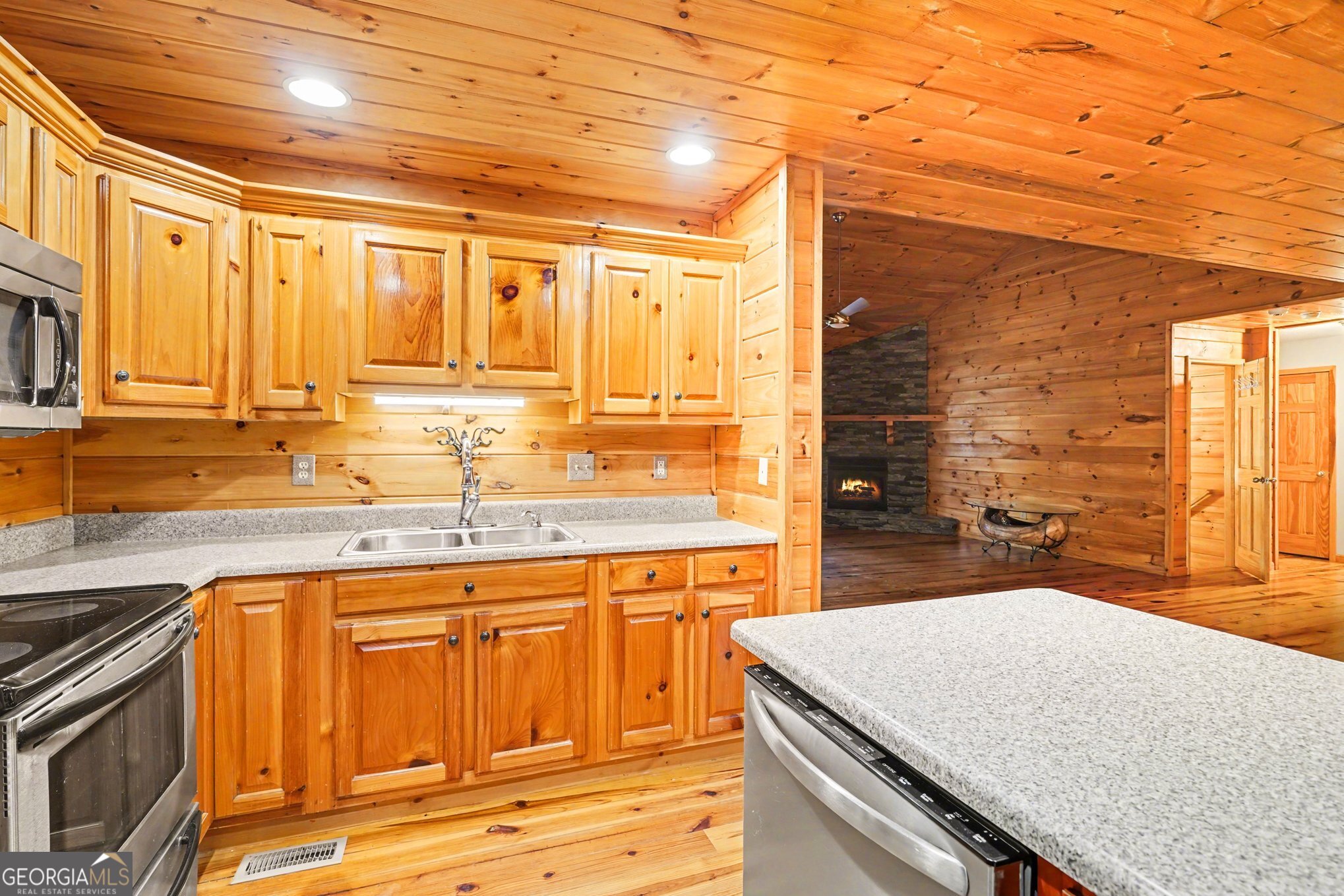 29 Agora Lane Ellijay GA 30540