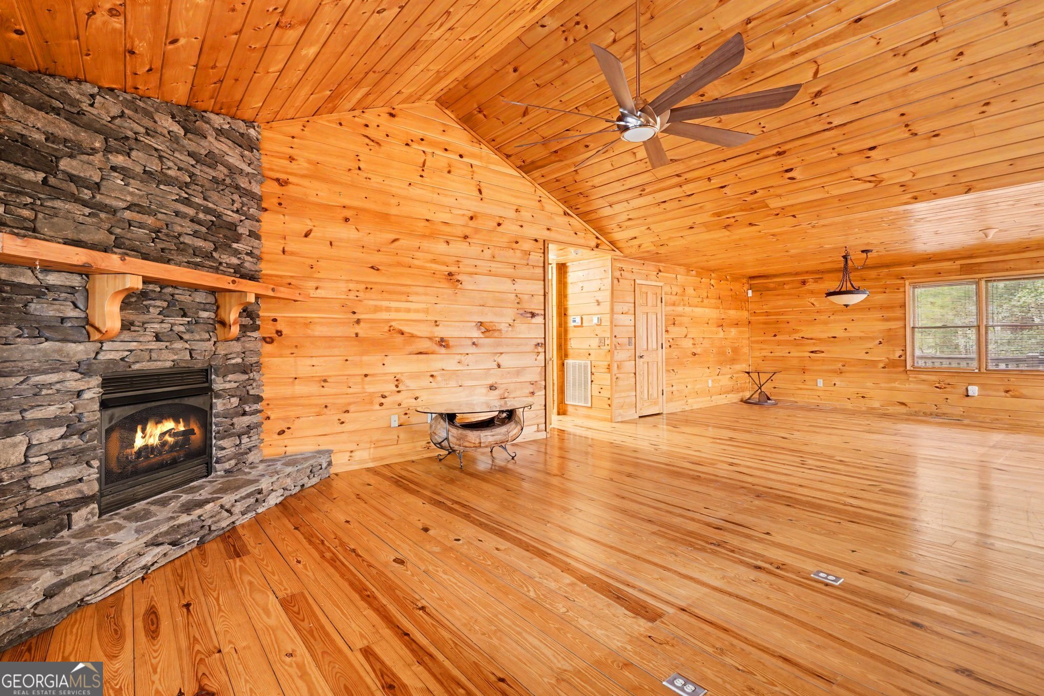 29 Agora Lane Ellijay GA 30540