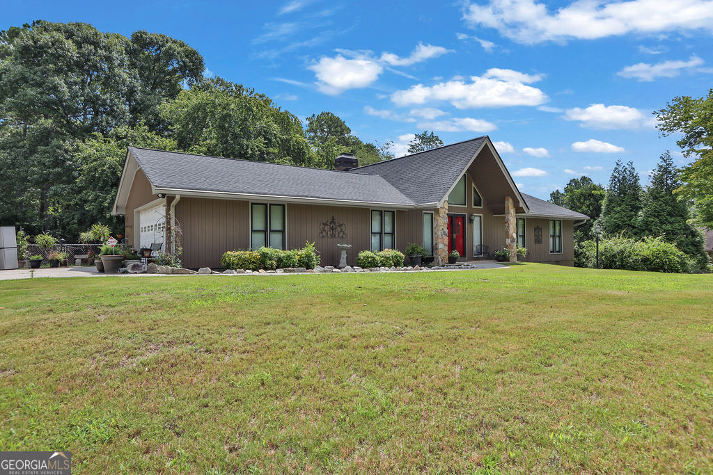 2184 Valley Creek Circle Snellville GA 30078