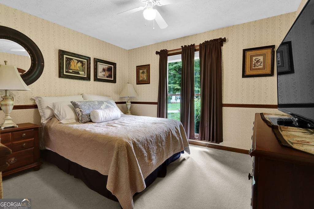 2184 Valley Creek Circle Snellville GA 30078