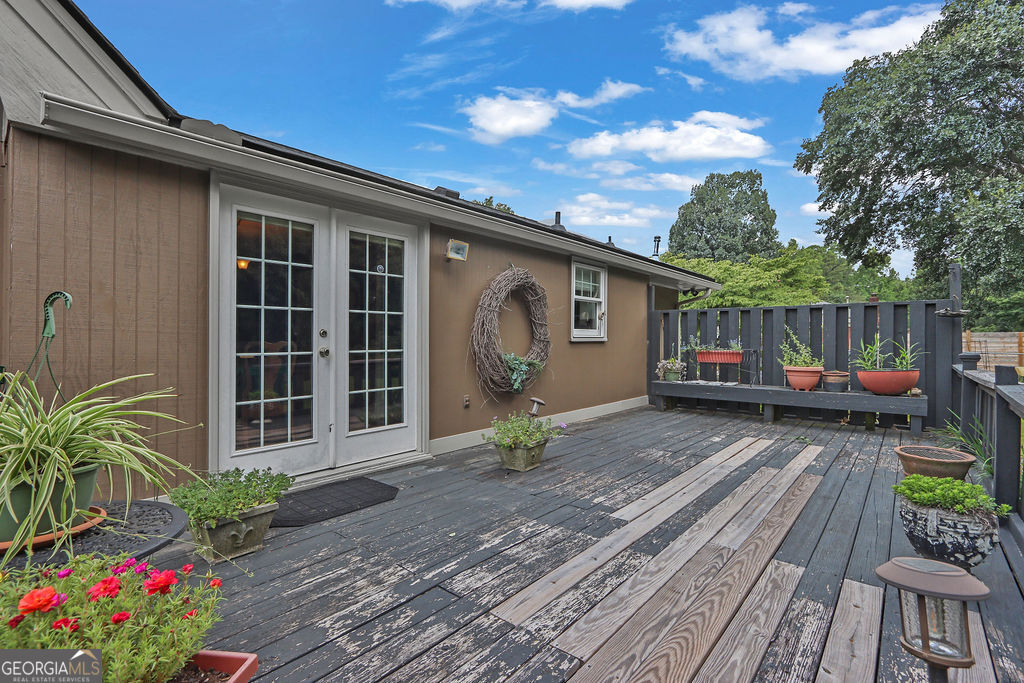 2184 Valley Creek Circle Snellville GA 30078