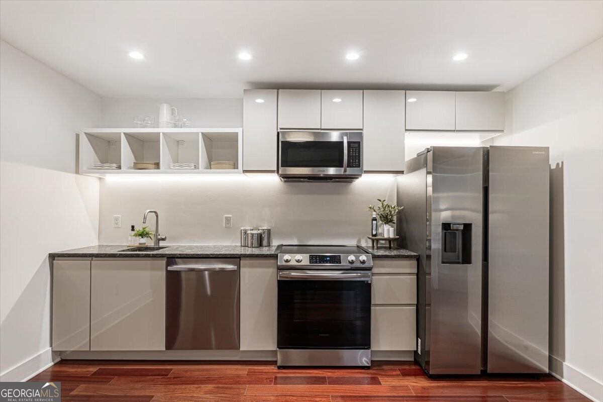 205 Slaton Circle Roswell GA 30075