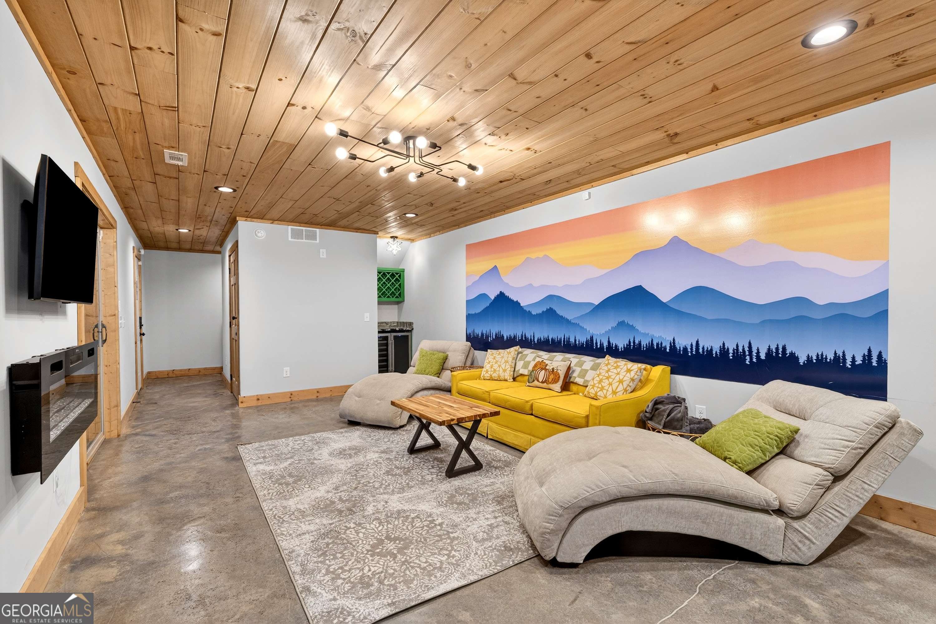 130 Orbit Lane Ellijay GA 30540