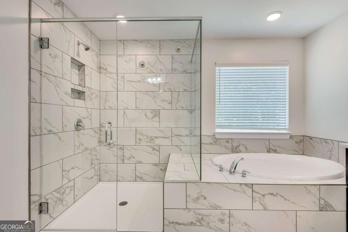 6809 Benjamin Drive Flowery Branch GA 30542