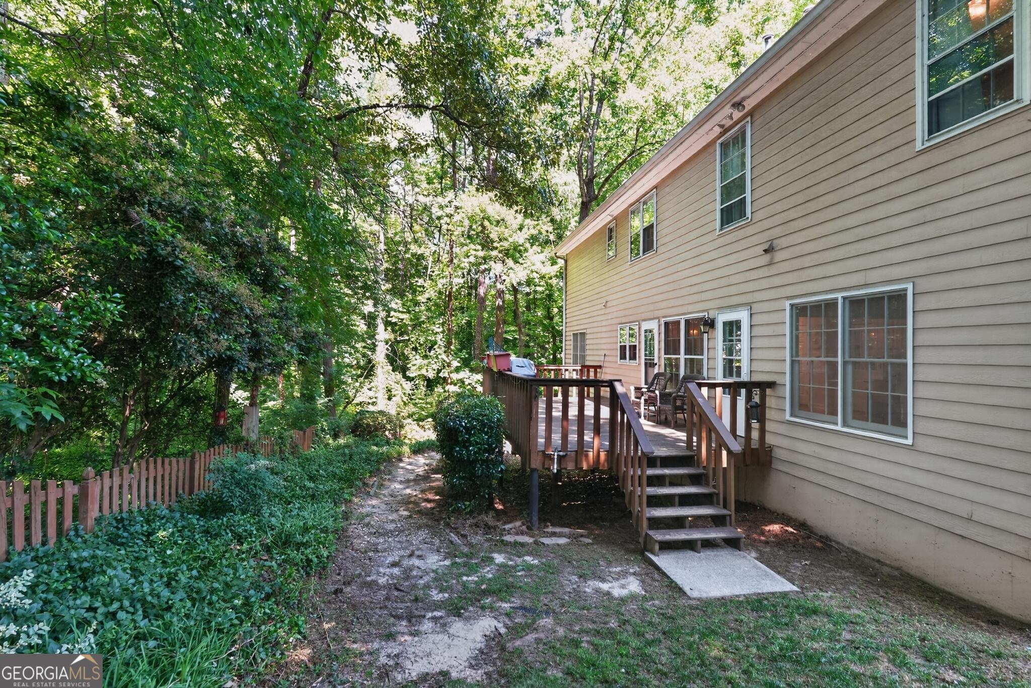 1227 Camden Hunt Drive Lawrenceville GA 30043
