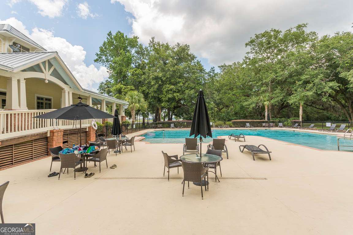 105 Lone Pine Court Waverly GA 31565