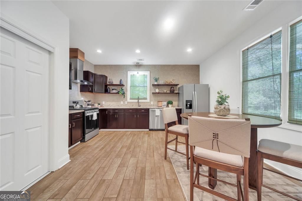 5429 E Mountain Street Stone Mountain GA 30083