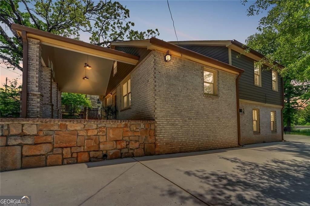 5429 E Mountain Street Stone Mountain GA 30083