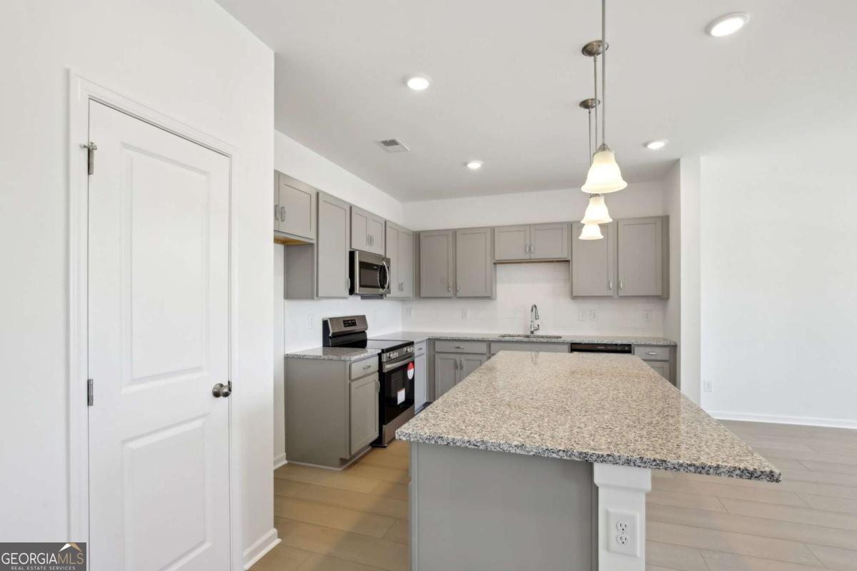 803 Nova Trail Riverdale GA 30274