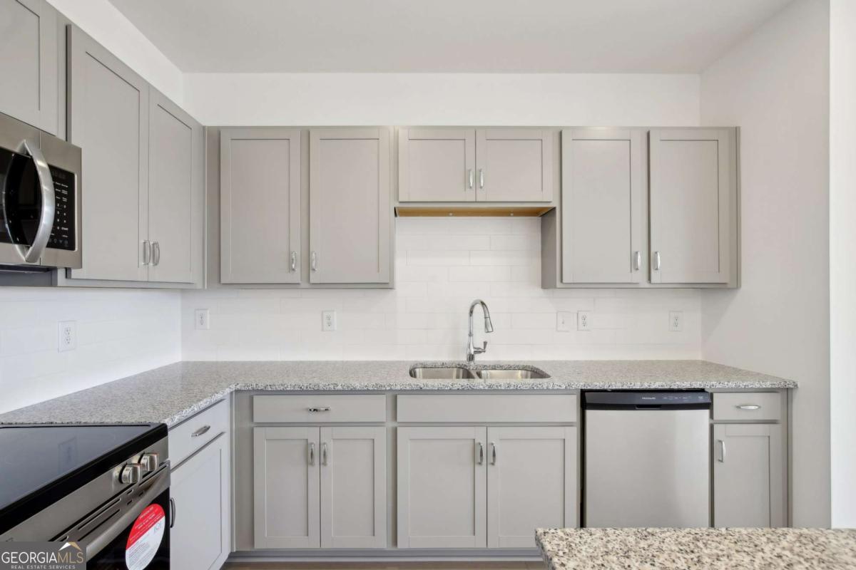 803 Nova Trail Riverdale GA 30274