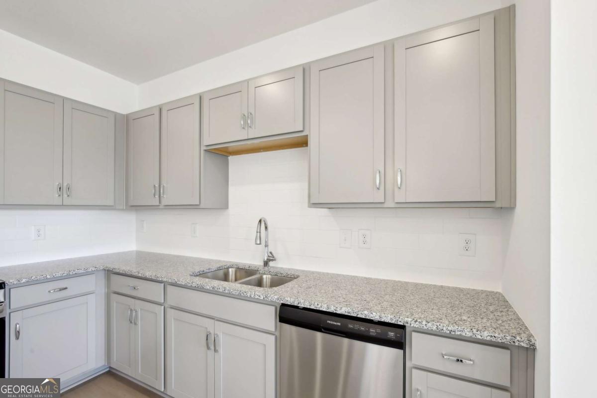 803 Nova Trail Riverdale GA 30274