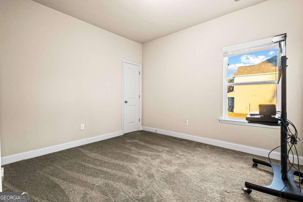 61 N Village Circle Rydal GA 30171