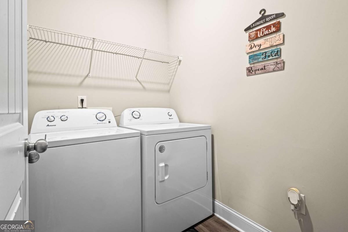 61 N Village Circle Rydal GA 30171