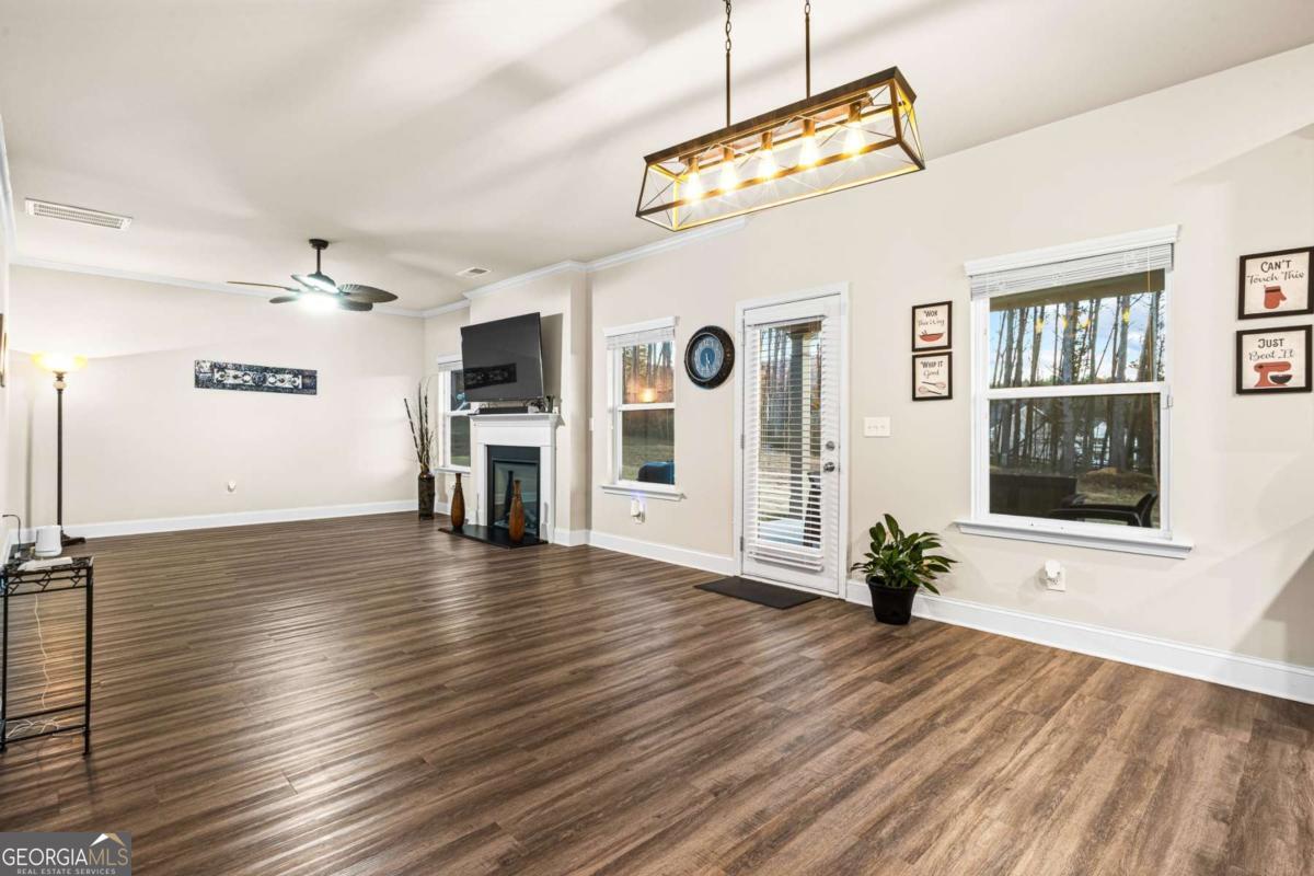 61 N Village Circle Rydal GA 30171