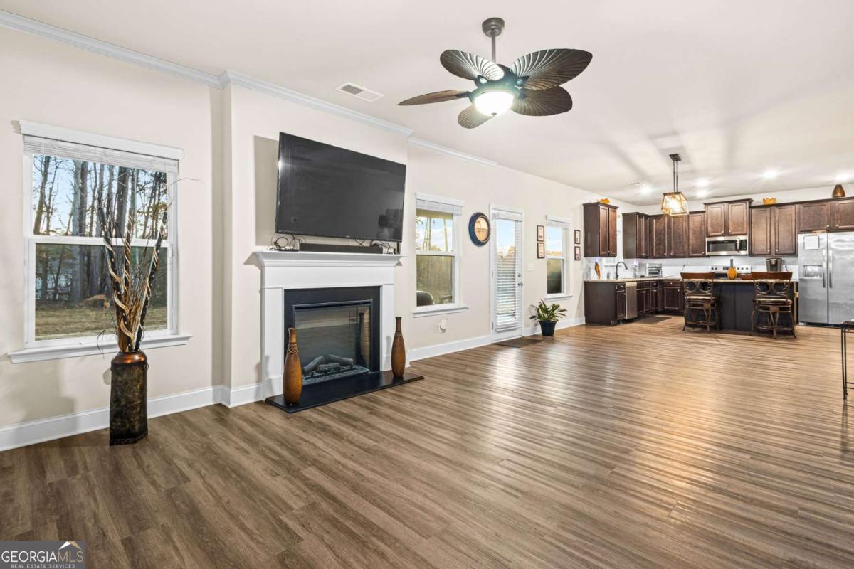 61 N Village Circle Rydal GA 30171