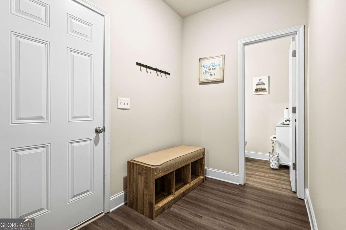 61 N Village Circle Rydal GA 30171