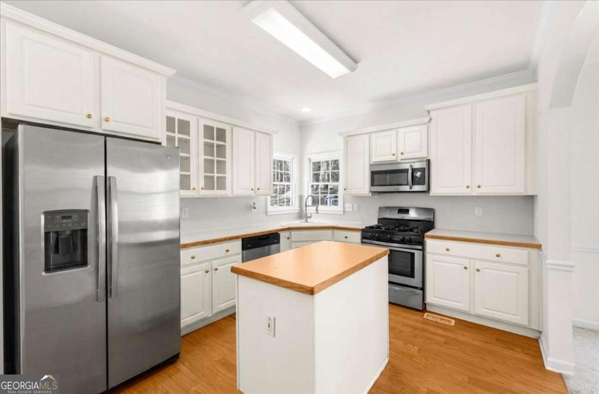 720 Walnut Lane Woodstock GA 30188