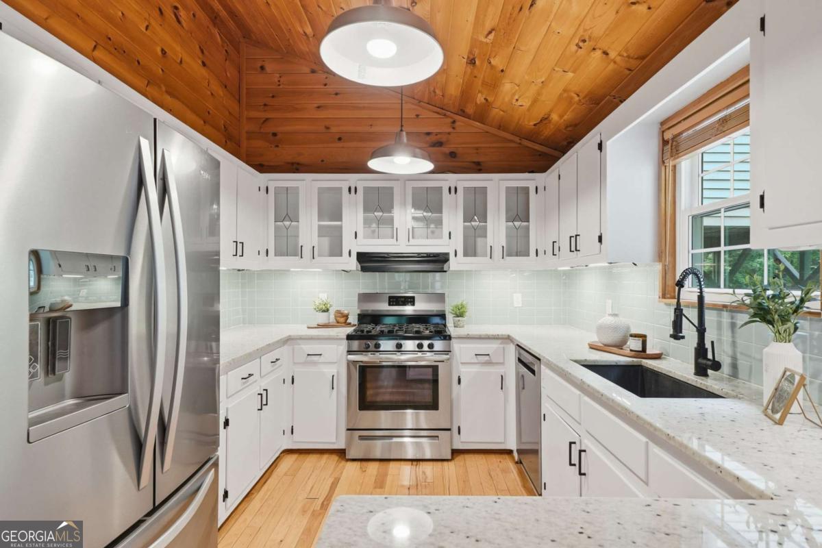 946 Laurel Circle Blue Ridge GA 30513