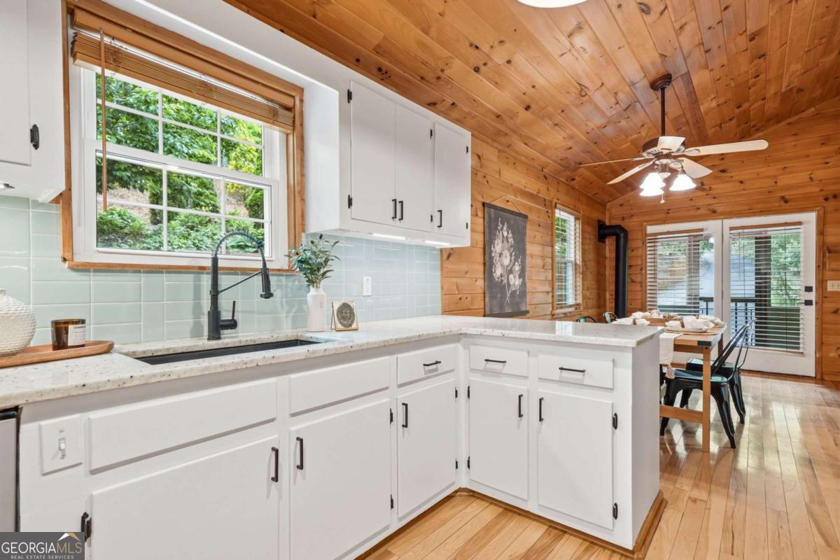 946 Laurel Circle Blue Ridge GA 30513