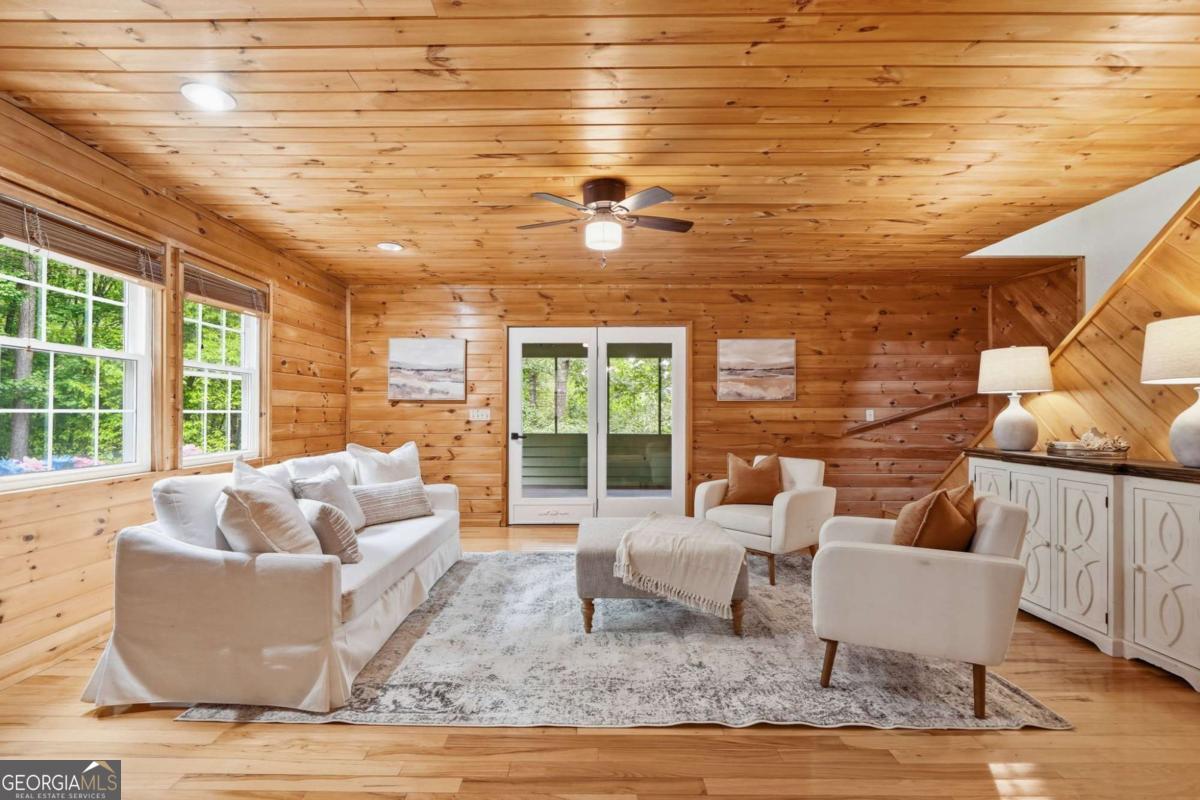 946 Laurel Circle Blue Ridge GA 30513
