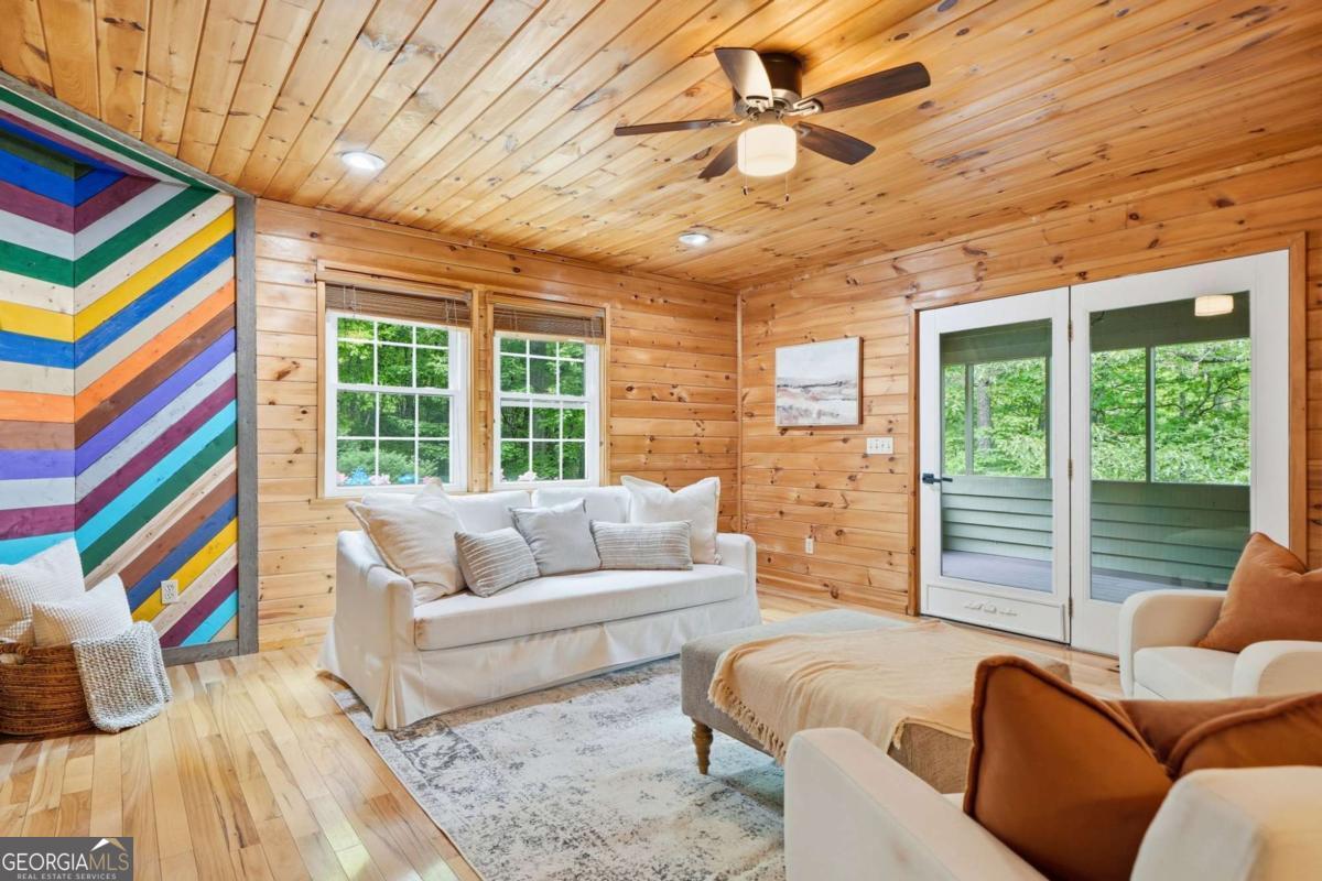 946 Laurel Circle Blue Ridge GA 30513